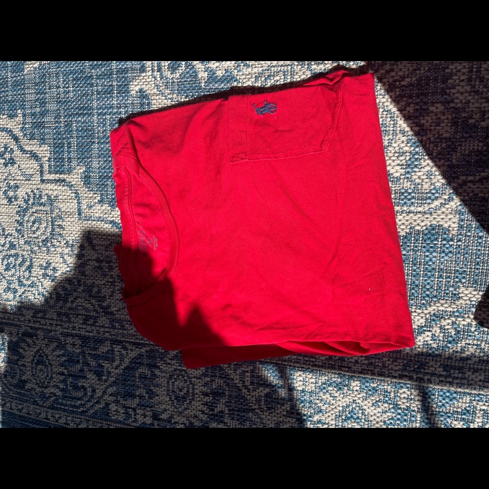 red tshirt